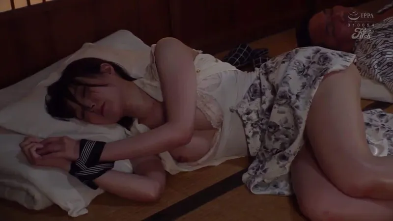 Xin chồng yêu đi công tác với tiền bối, nữ nhân viên rơi vào kế hoạch của ông tiền bối biến thái