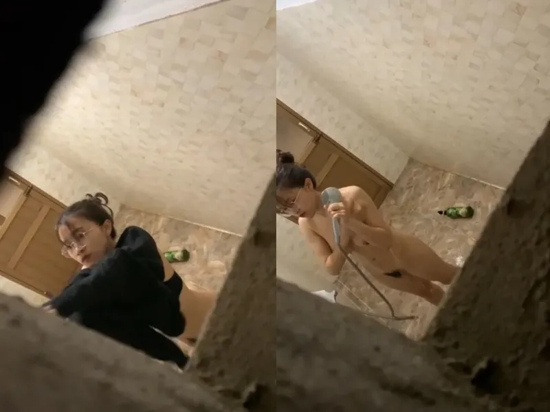 Quay lén người tình vú đẹp tắm, khe âm đạo chảy nước ròng ròng