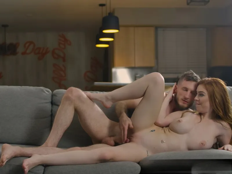 đang tăng ca mà bồ cứ dùng bướm lôi kéo tôi doggy cùng em